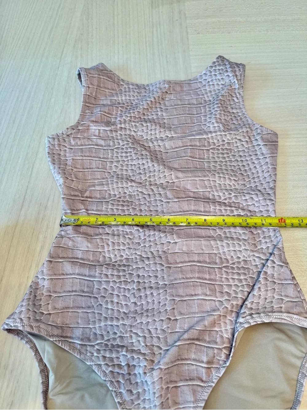 🤎 Skims Dune Croc Swim Scoop Neck One Piece Swimsuit Resort Crocodile M Cheeky